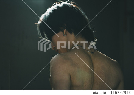 オトコのカラダ 116782918