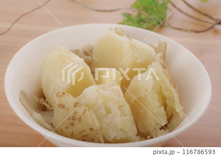 美味しそうなじゃがバター 116786593