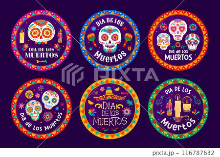 Day of the dead labels with sugar calavera skulls, dia de los muertos Mexican holiday badges with cartoon vector human calaca heads, burning candles and flowers. Creative round greeting stickers 116787632