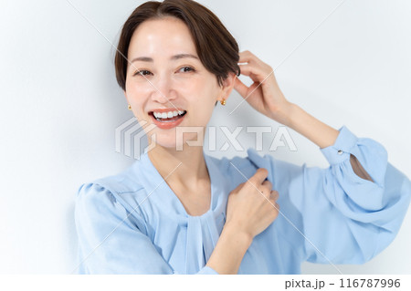 ミドル女性 ヘアケア ミドル女性 ヘアケア 116787996