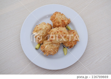 Bakwan sayur or bala-bala or ote-ote is vegetebles fritter from Indonesia Bakwan sayur or bala-bala or ote-ote is vegetebles fritter from Indonesia 116789669