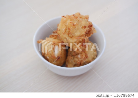 Bakwan sayur or bala-bala or ote-ote is vegetebles fritter from Indonesia Bakwan sayur or bala-bala or ote-ote is vegetebles fritter from Indonesia 116789674