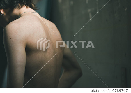 オトコのカラダ 116789747