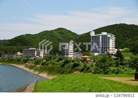 ダム湖100選御所湖 と繋温泉 116790811
