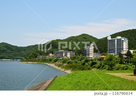 ダム湖100選御所湖 と繋温泉 116790814