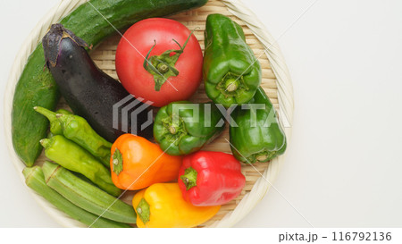 夏野菜の盛合せ(きゅうり・なす・トマト・ピーマン・パプリカ・オクラ・シシトウガラシ) 夏野菜の盛合せ(きゅうり・なす・トマト・ピーマン・パプリカ・オクラ・シシトウガラシ) 116792136