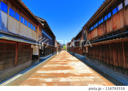 【石川県】快晴の金沢（ひがし茶屋街）　 116793558