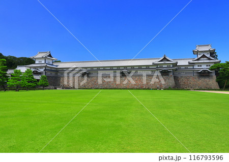 【石川県】快晴の金沢城（五十間長屋） 116793596