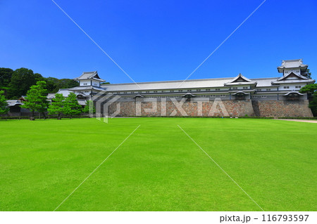 【石川県】快晴の金沢城（五十間長屋） 116793597