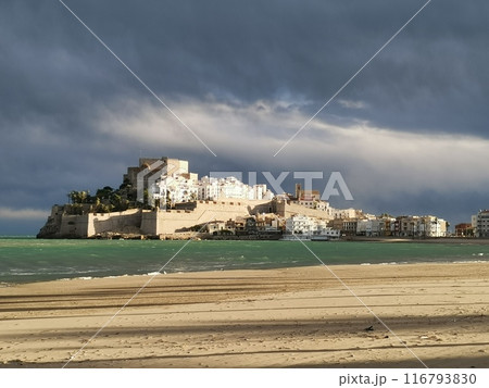 Peniscola castle, view from the beach. Costa del Azahar 116793830