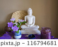 おしゃれな仏像と紫色のインテリア 116794681