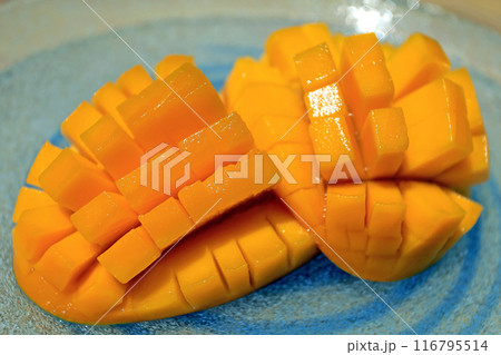 沖縄　完熟マンゴー 116795514