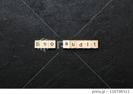 seo audit word written on wood block. seo audit text on table, concept seo audit word written on wood block. seo audit text on table, concept 116796521
