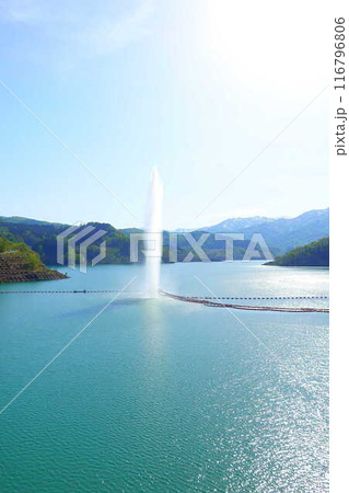 寒河江ダム　月山湖　大噴水　月山　西川町 116796806