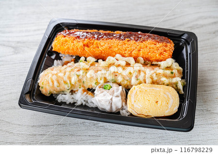 スーパーのお弁当 スーパーのお弁当 116798229