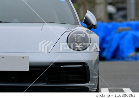 車のヘッドライト 車のヘッドライト 116800863