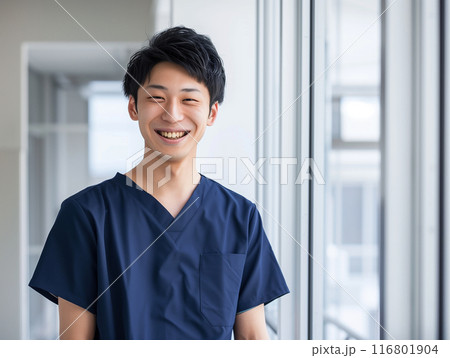 若い男性医師 116801904