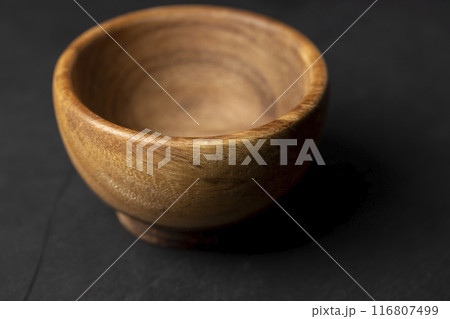 empty acacia wood plate for food 116807499