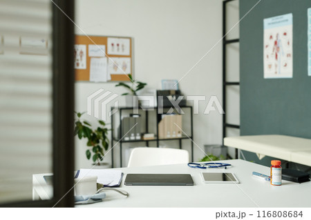 White desk of general practitioner 116808684
