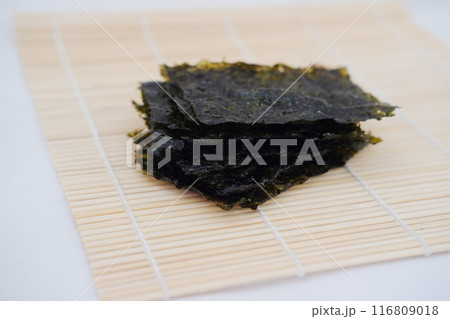 Dried seaweed on a bamboo. Japanese food 116809018