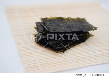 Dried seaweed on a bamboo. Japanese food 116809019