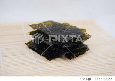 Dried seaweed on a bamboo. Japanese food 116809022