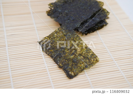 Dried seaweed on a bamboo. Japanese food 116809032