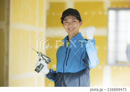 職人　内装業イメージ 116809471