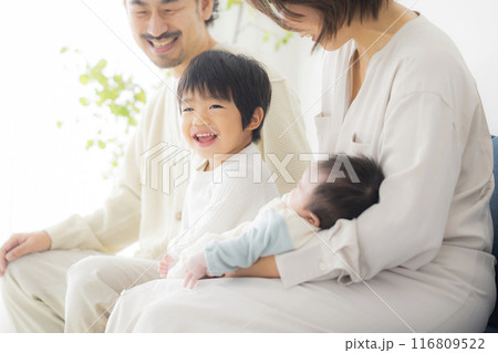 赤ちゃんとファミリー　　　 116809522