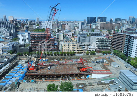 高層マンション建築現場 116810788