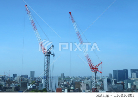 高層マンション建築現場 116810803