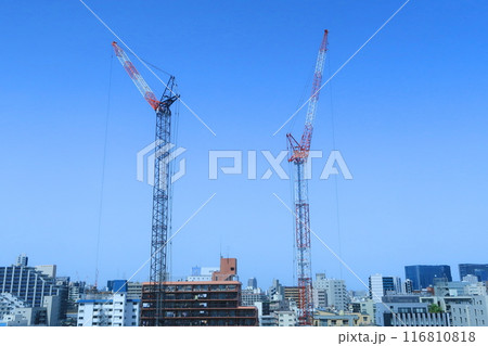高層マンション建築現場 116810818