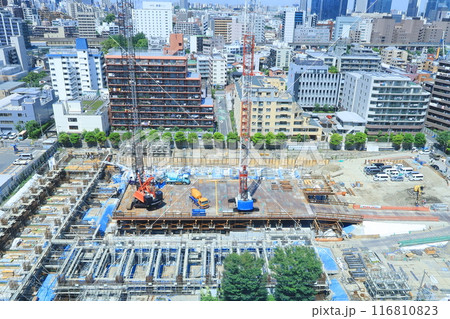 高層マンション建築現場 116810823