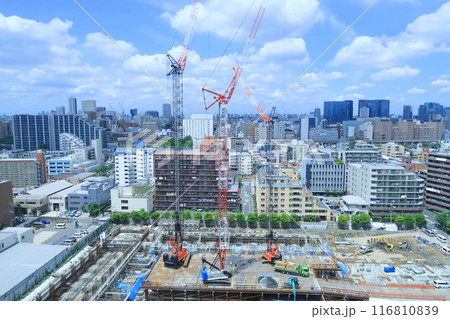 高層マンション建築現場 116810839