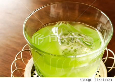 冷たい緑茶 冷たい緑茶 116814584