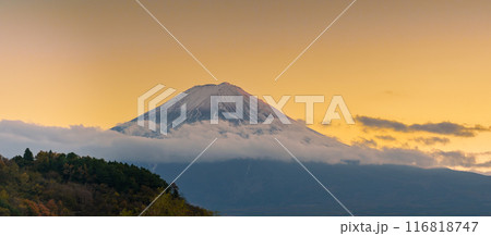 Mount Fuji at Lake Kawaguchi in the evening sunset. Mt Fujisan in Fujikawaguchiko, Yamanashi, Japan. Landmark for tourists attraction. Japan Travel, Destination, Vacation and Mount Fuji Day concept 116818747