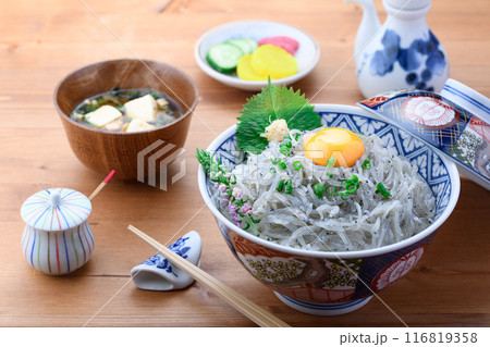 新鮮な生しらす丼 116819358