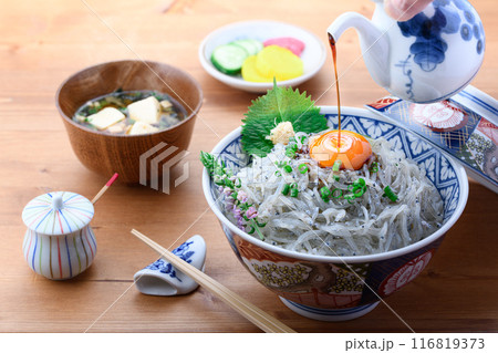 新鮮な生しらす丼 116819373