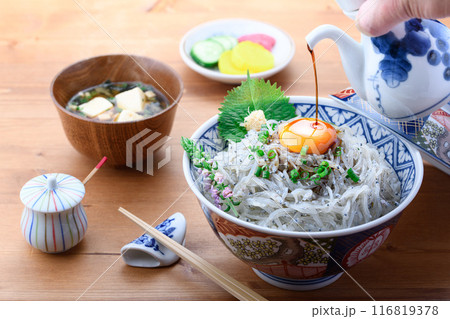 新鮮な生しらす丼 116819378