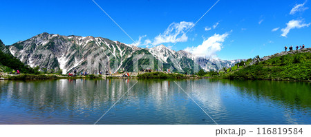 八方池に映る白馬連峰の絶景 116819584