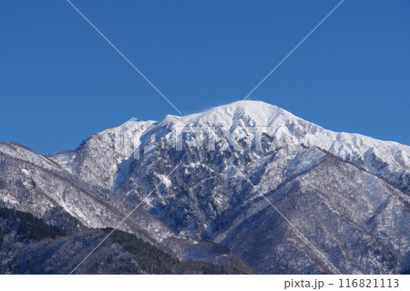 大野市から望む冬の荒島岳 116821113