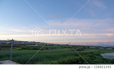 沖縄 早朝の風景 116821243