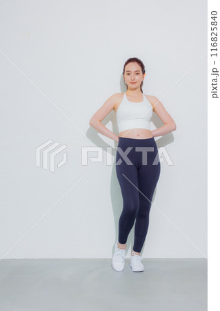 スポーツウェアの女性 116825840