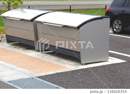 ゴミを収集するケースを設置した集荷場所の様子 ゴミを収集するケースを設置した集荷場所の様子 116826354