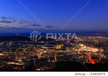 【福岡県】北九州市の夜景（皿倉山展望台） 116826979