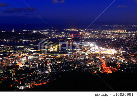 【福岡県】北九州市の夜景（皿倉山展望台） 116826991