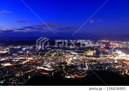 【福岡県】北九州市の夜景（皿倉山展望台） 116826995
