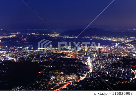【福岡県】北九州市の夜景(皿倉山展望台) 【福岡県】北九州市の夜景(皿倉山展望台) 116826998