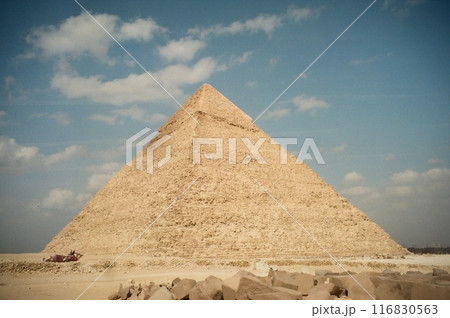 青空の下のピラミッド 青空の下のピラミッド 116830563