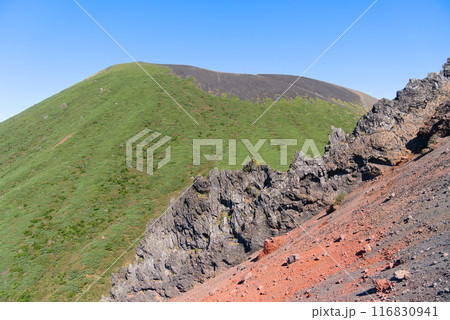 鬼ヶ城稜線から望む岩手山 鬼ヶ城稜線から望む岩手山 116830941